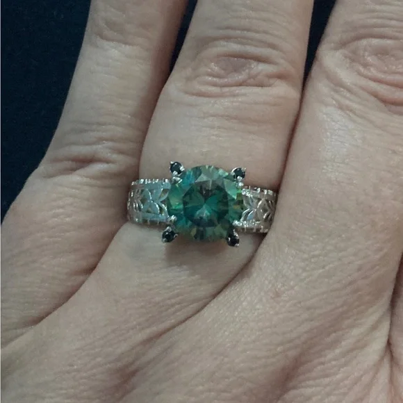 Beautiful 3.16CT Peacock Green Moissanite Diamond Filigree Ring. Size 9.5 M7 - Picture 4 of 6